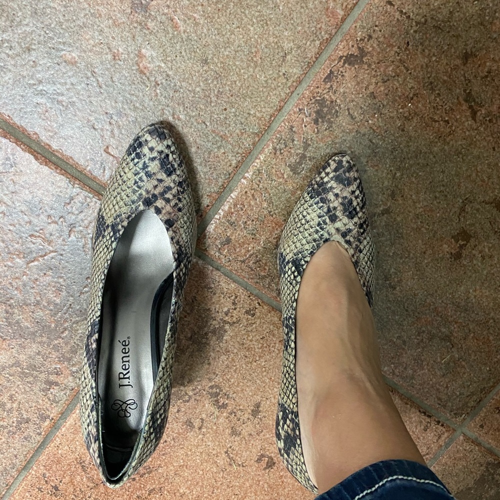 J.Renee’ python type heels 8.5 pumps python heels - Picture 2 of 5